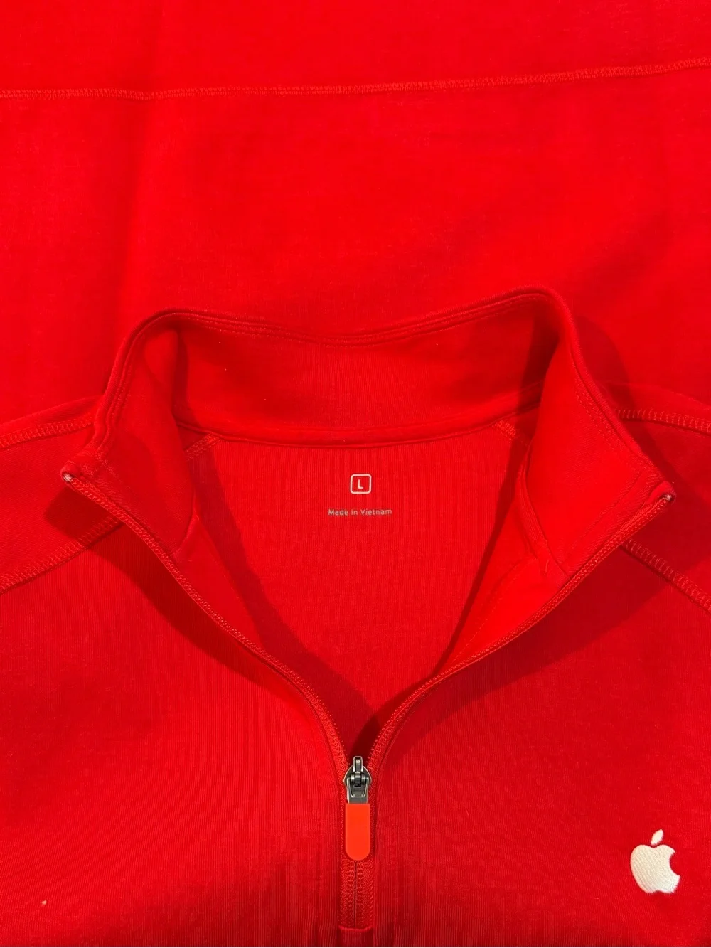 NEW APPLE STORE LOGO EMPLOYEES ONLY ¼ ZIP SWEATSHIRT IN BRIGHT RED UNISEX LARGE
